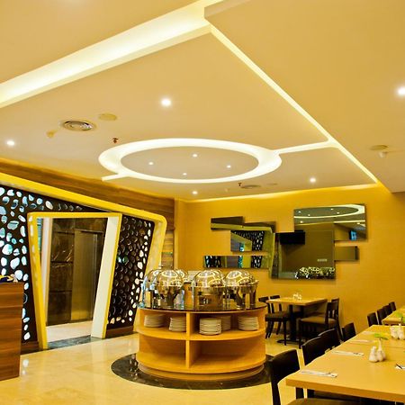 Biz Hotel Batam Nagoja Zewnętrze zdjęcie
