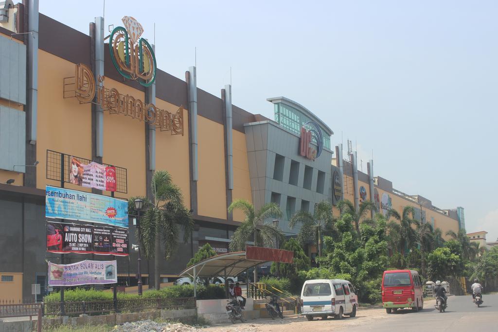 Biz Hotel Batam Nagoja Zewnętrze zdjęcie