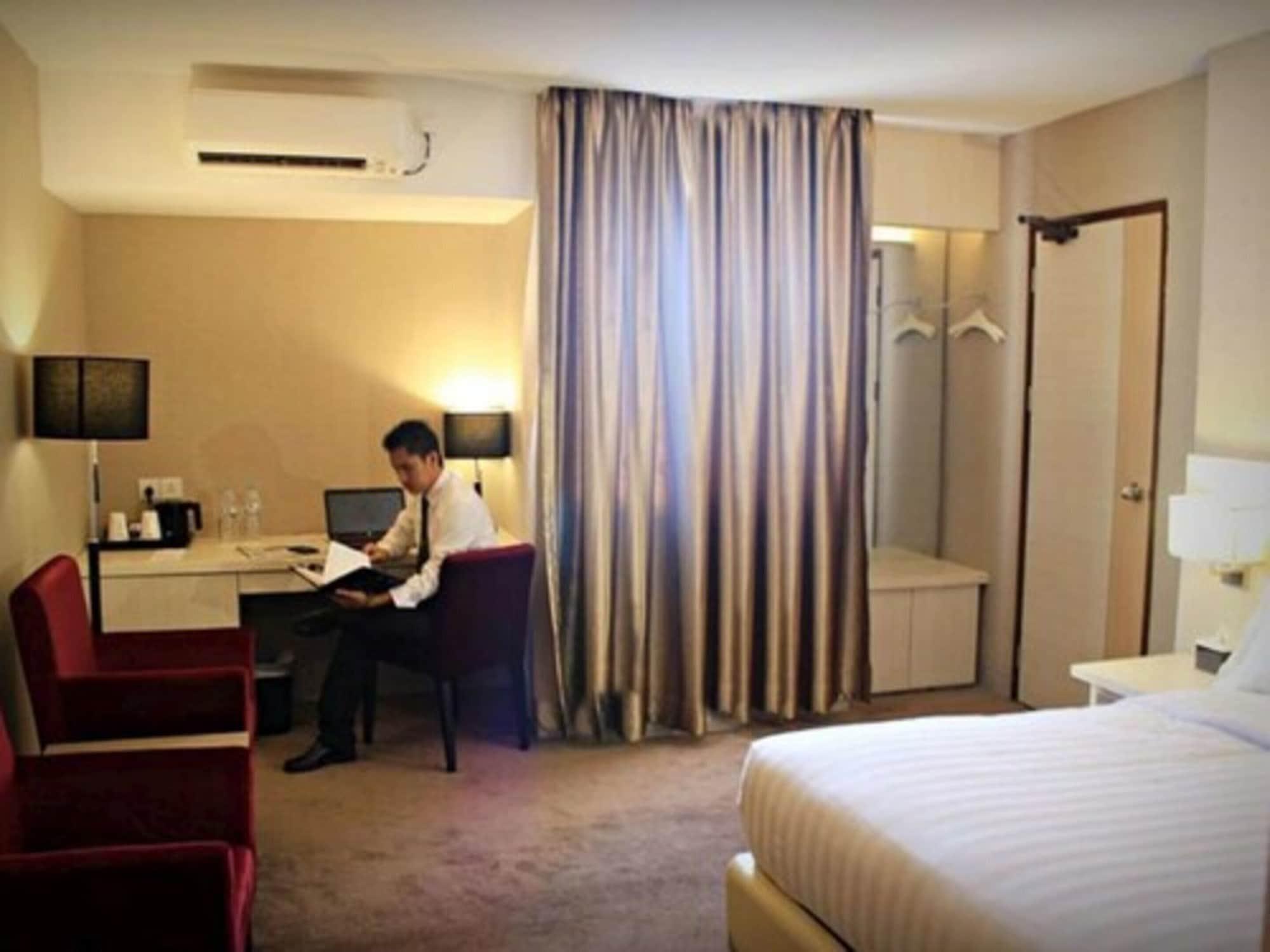 Biz Hotel Batam Nagoja Zewnętrze zdjęcie