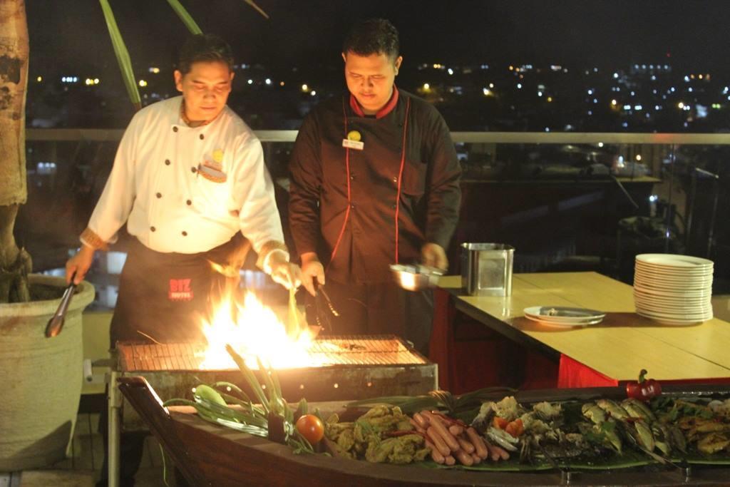 Biz Hotel Batam Nagoja Zewnętrze zdjęcie
