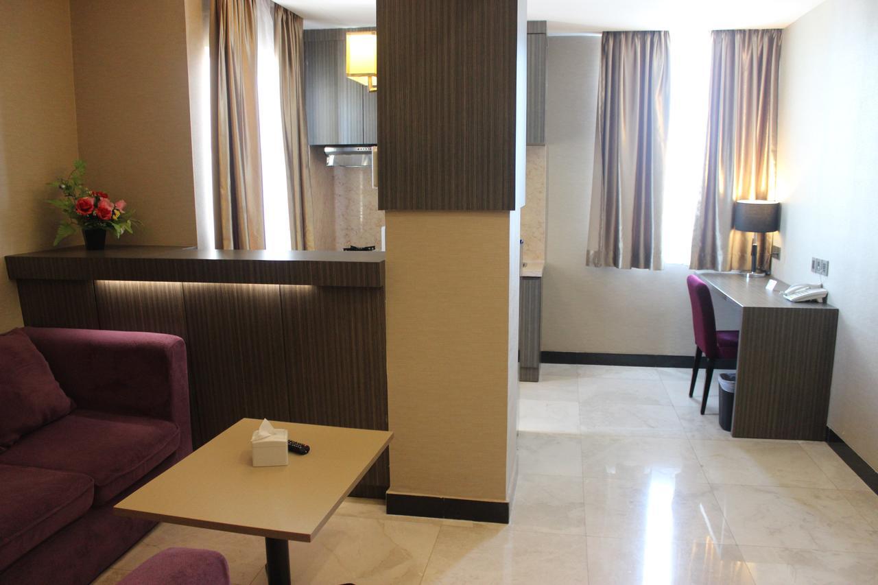 Biz Hotel Batam Nagoja Zewnętrze zdjęcie