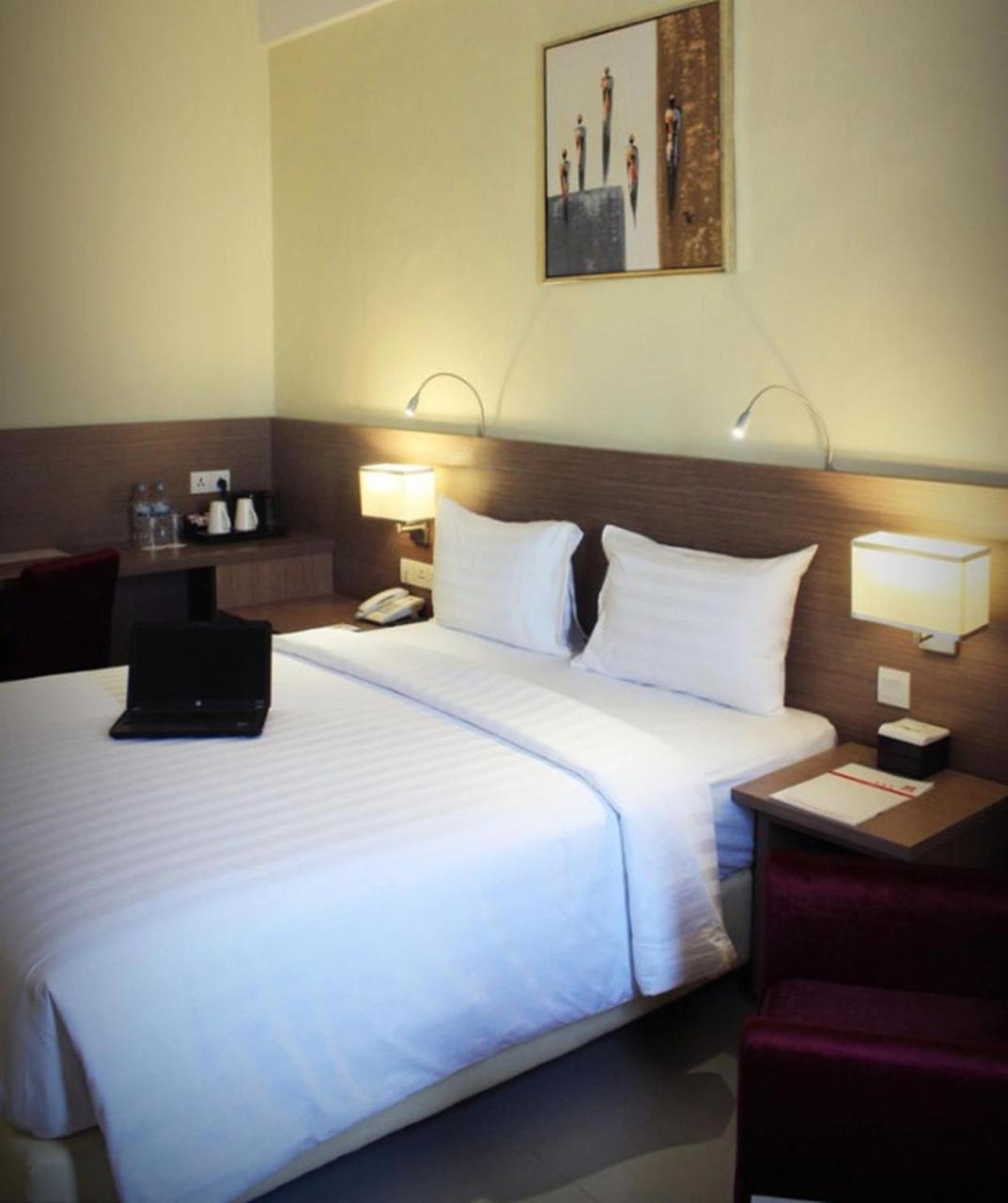 Biz Hotel Batam Nagoja Zewnętrze zdjęcie